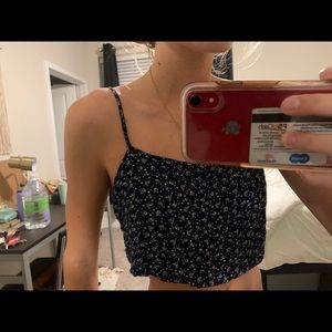 Cropped tank with tie in back